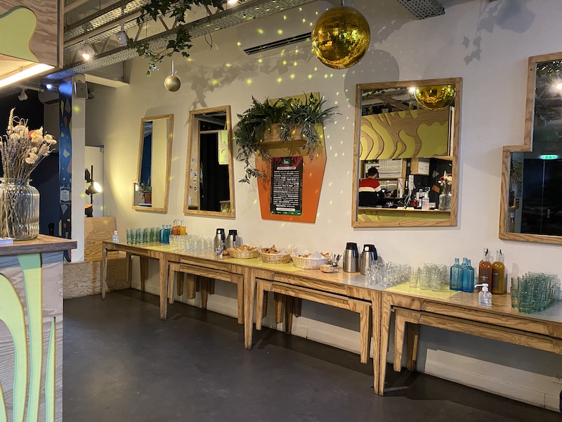 Le Restaurant - Le hall (2/2)